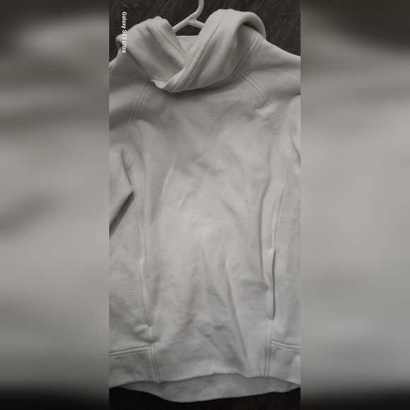 Lululemon Loungeful Hoodie - Picture 6 of 6